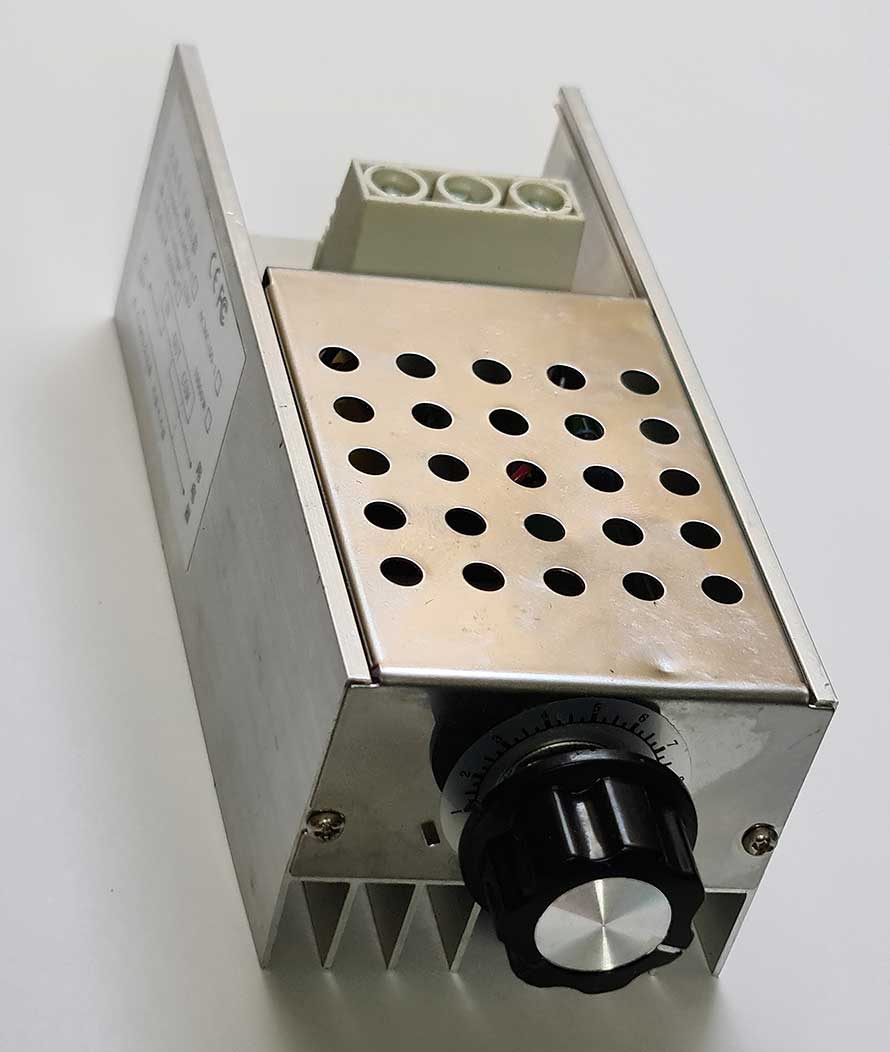 ACMC60 Voltage Controller